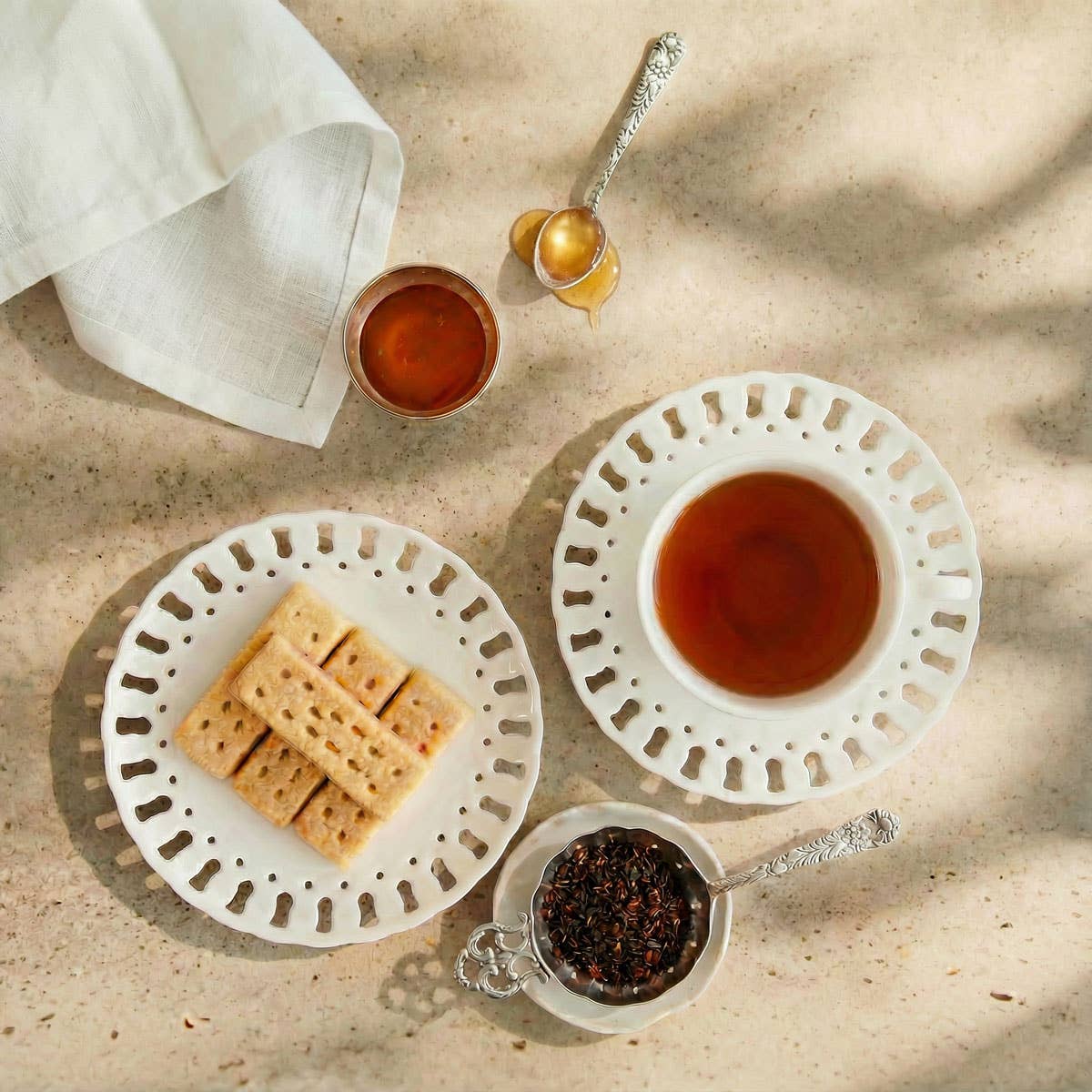 Bee's Knees Tea | Loose-Leaf Honeybush Tea